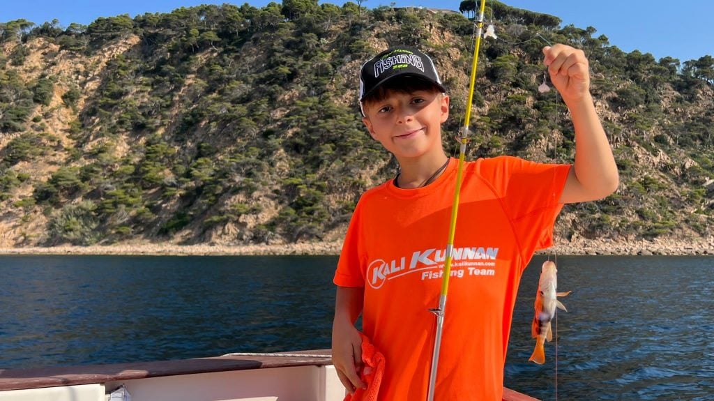 Curs de pesca per a nens i nenes